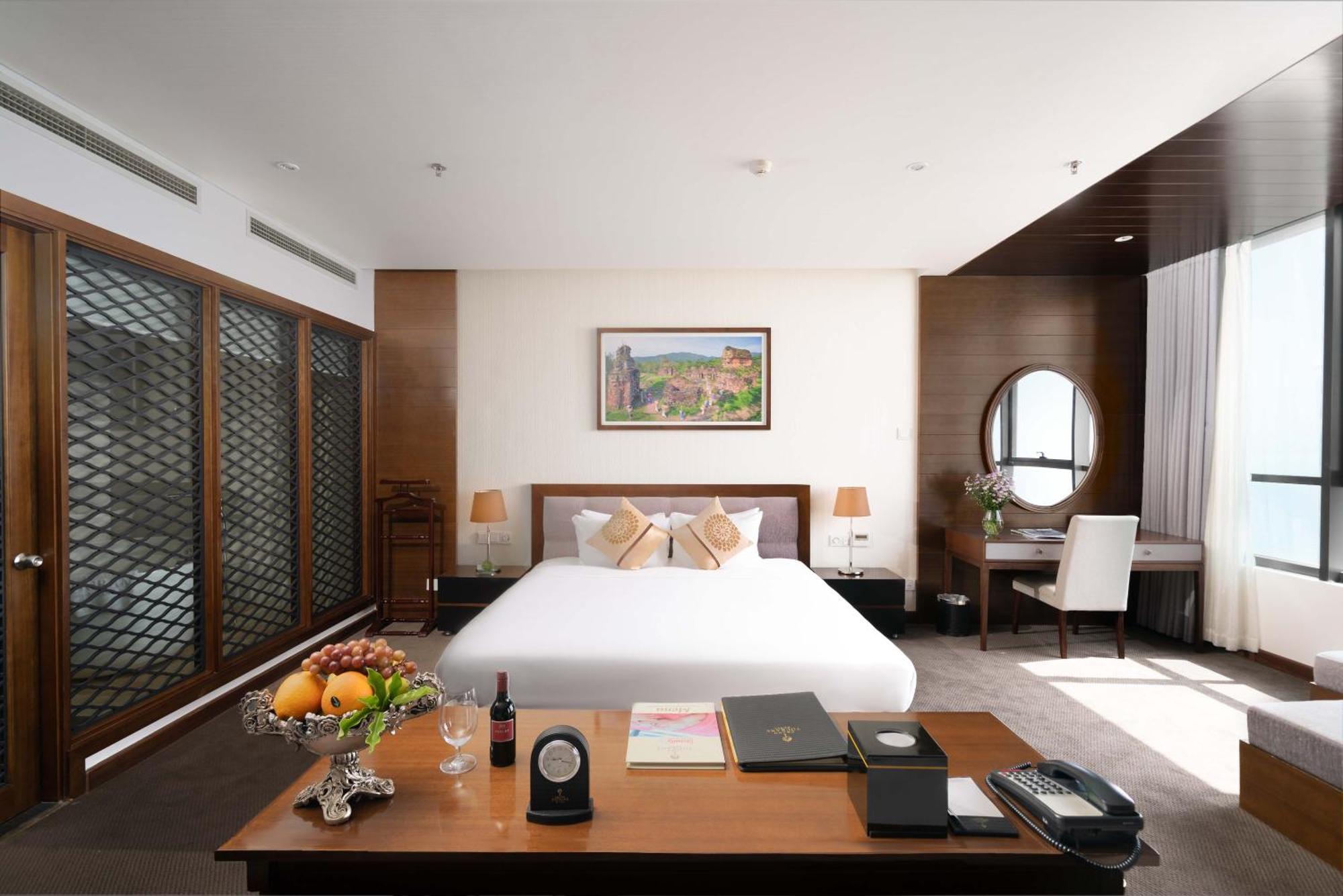 Grand Tourane Hotel Da Nang Exterior foto